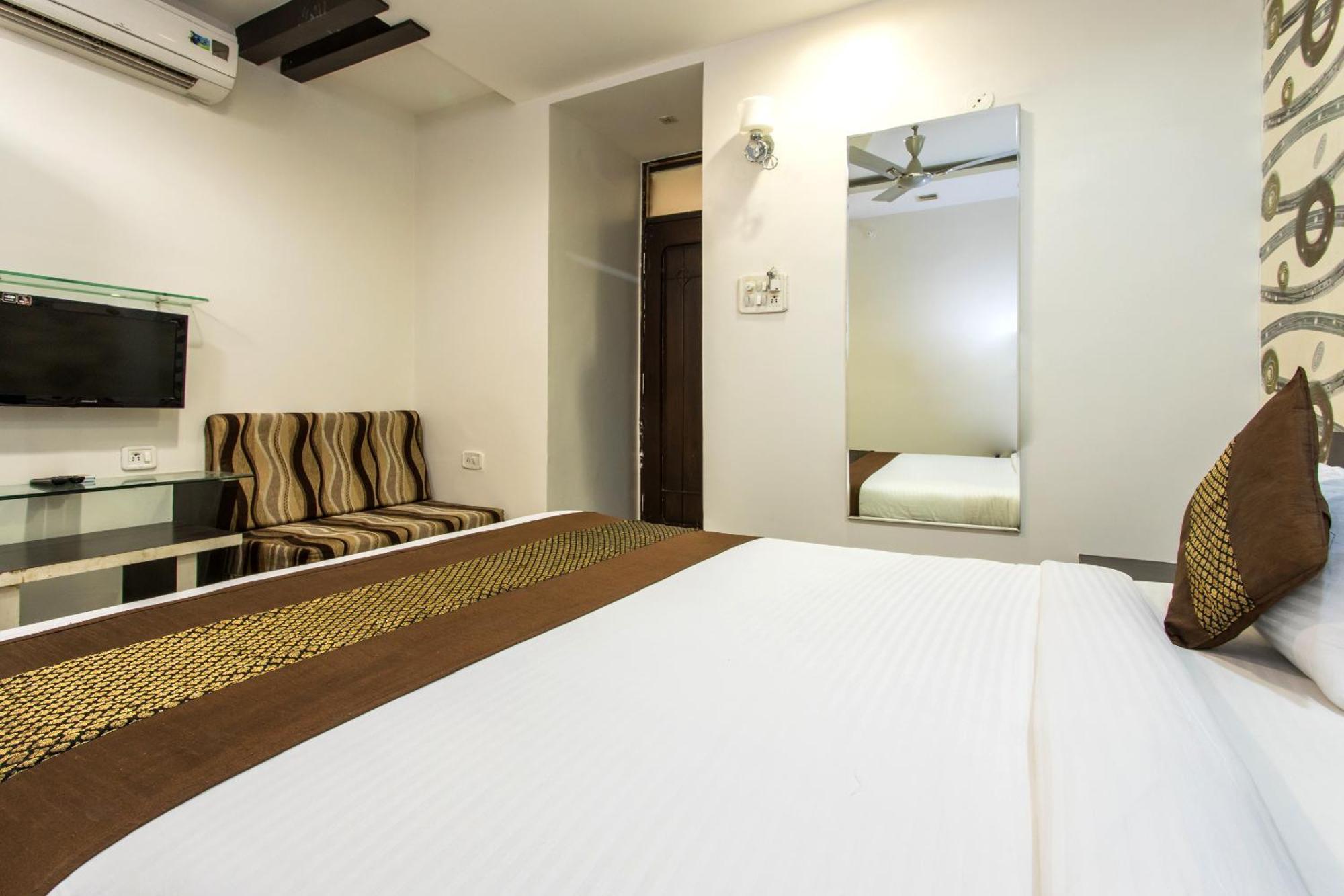 Hotel Galaxy Indore Exterior photo